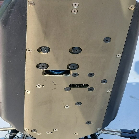 Losi 8t truggy 97percent new